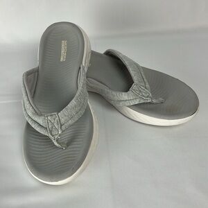Skechers Go Walk Goga Mat Gray Sandals Washable Flip Fop Comfort Shoes Women’s 8